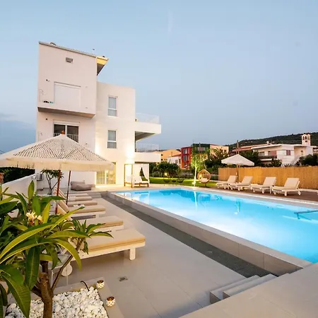 Apartment Ennea Suites-earth Flambouras