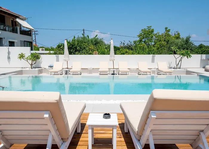 Ennea Suites-earth *